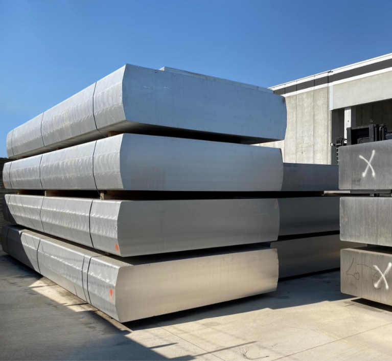 aluminium service centre